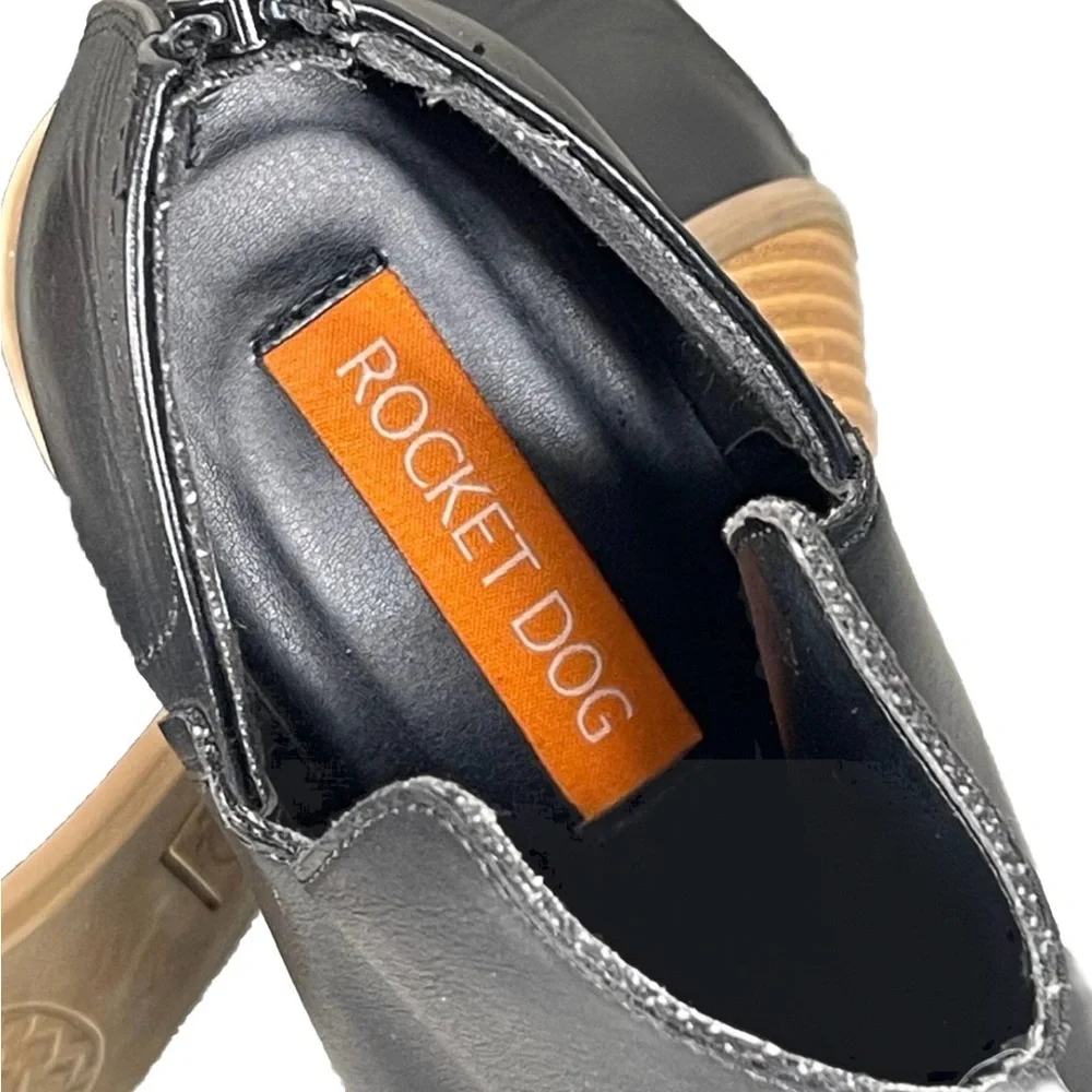 Rocket Dog step into